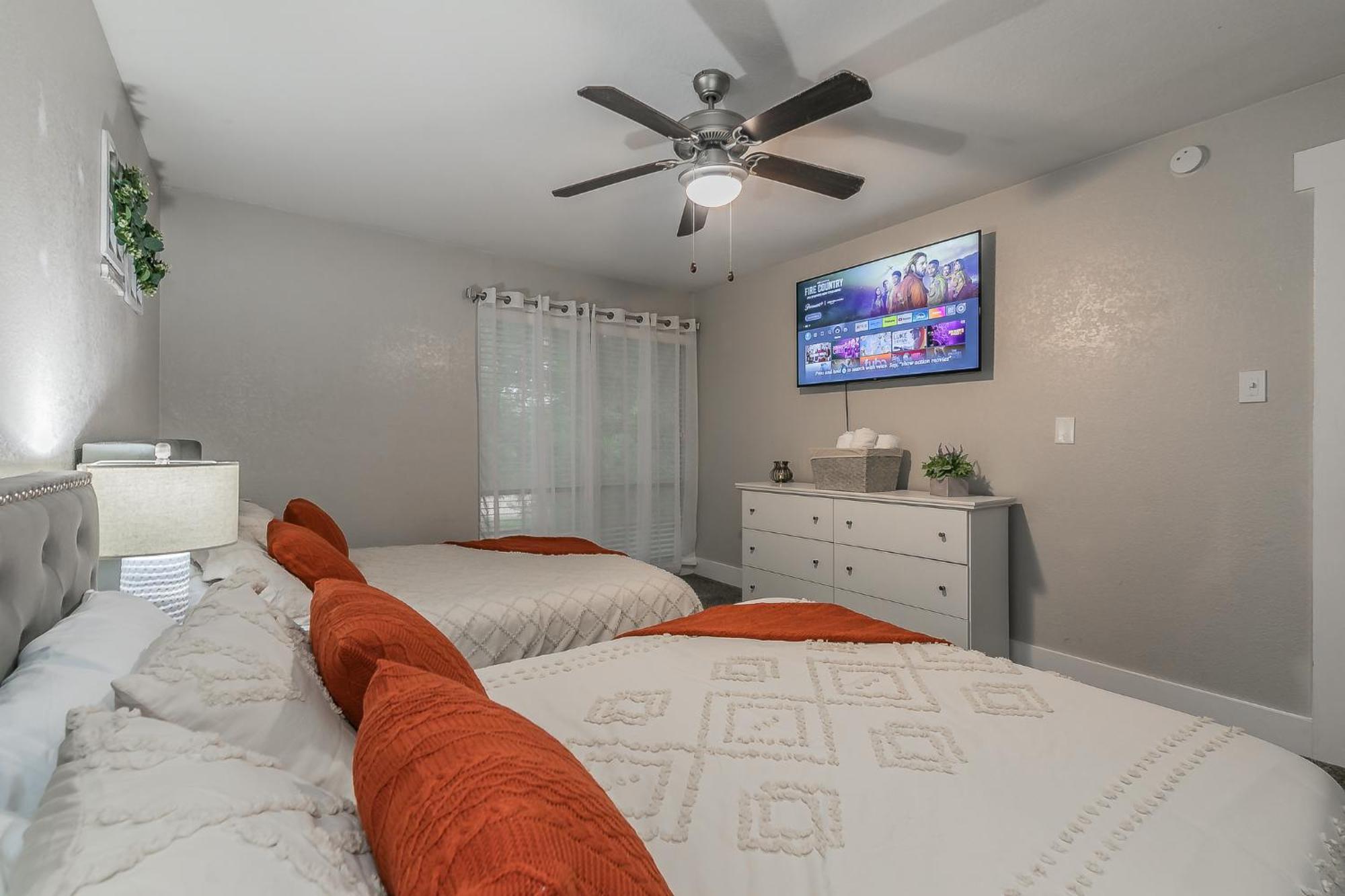 Cozy 2Br Farmhouse Apt - Sleeps 8 - Free Parking! อาร์ลิงตัน ภายนอก รูปภาพ