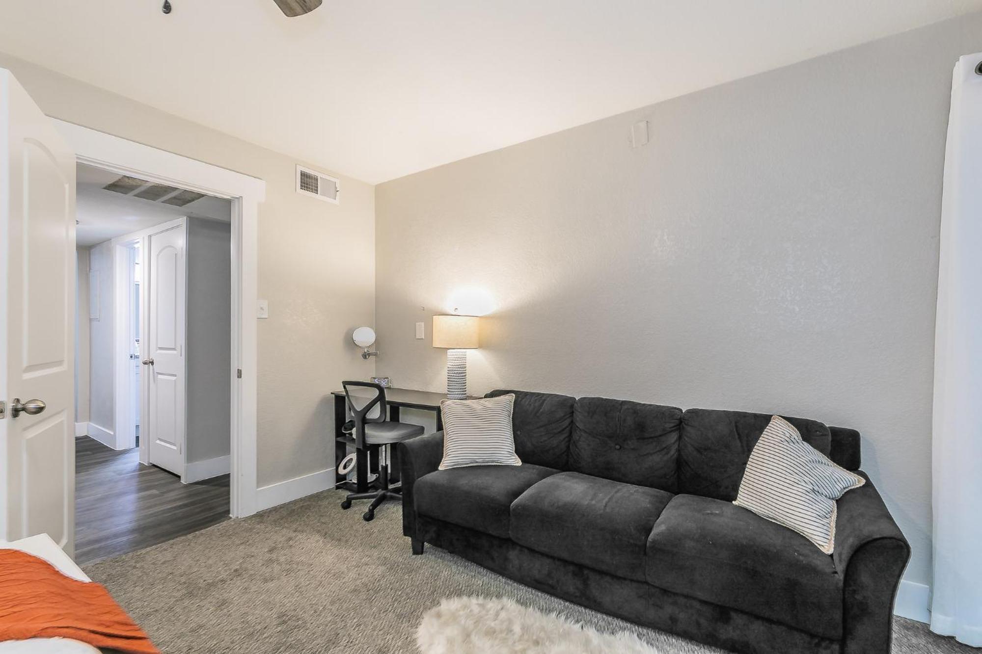 Cozy 2Br Farmhouse Apt - Sleeps 8 - Free Parking! อาร์ลิงตัน ภายนอก รูปภาพ