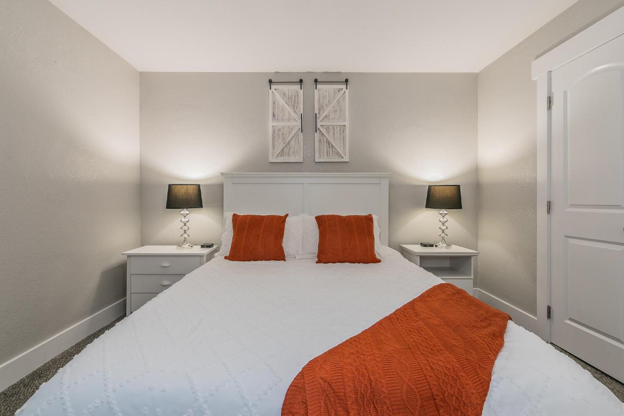 Cozy 2Br Farmhouse Apt - Sleeps 8 - Free Parking! อาร์ลิงตัน ภายนอก รูปภาพ